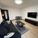 Elegant & Peaceful - Private Parking Apartman *
