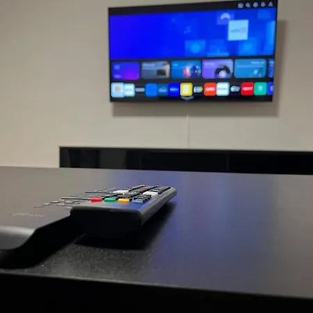 Elegant & Peaceful - Private Parking *